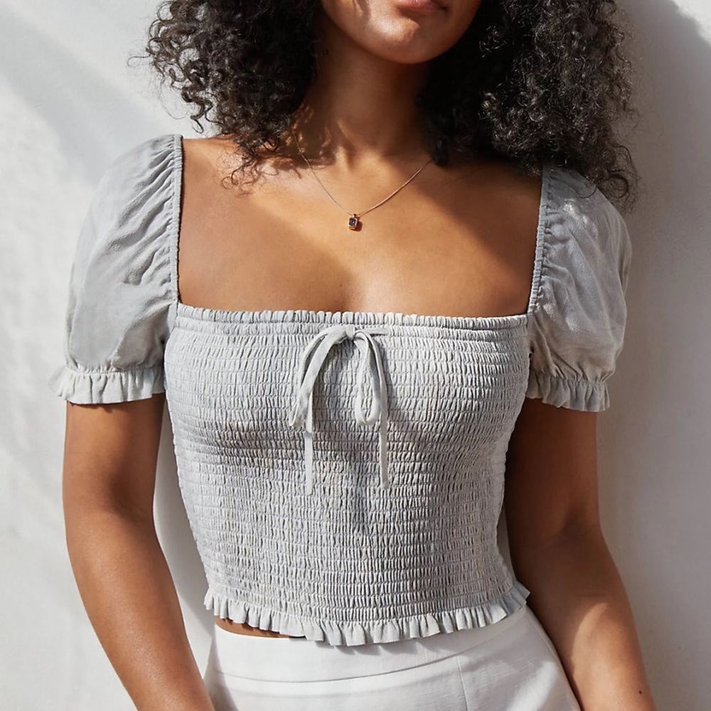 Aritzia Wilfred Smocked Blouse Size Small